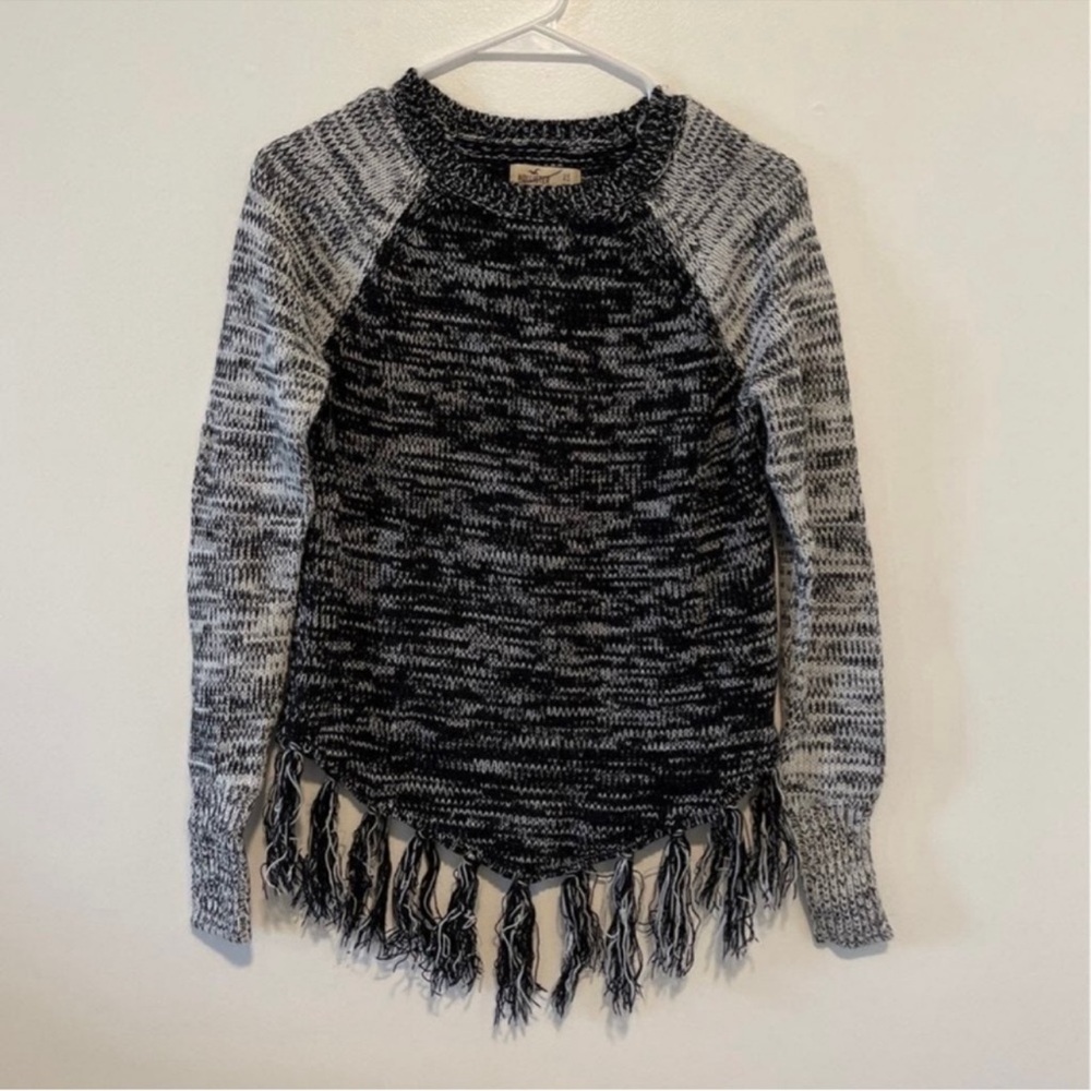 Hollister Grey Fringe Sweater XS Warm Slouchy Cozy